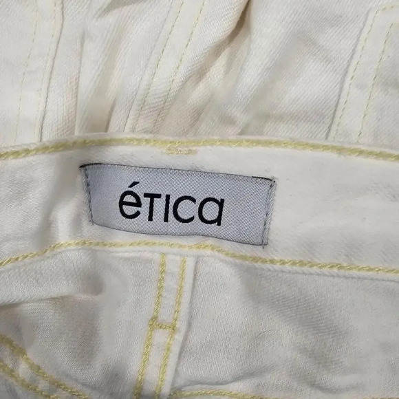 NWOT ETICA Skylar White Cutoff Shorts Size 30 - Picture 2 of 11